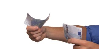 Autocrítica que todo cristiano debe hacerse Autocrítica que todo cristiano debe hacerse