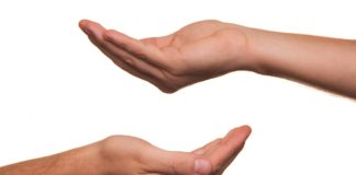 Repartiendo dones y ministerios con unción Repartiendo dones y ministerios con unción