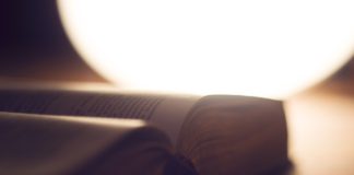 El fundamento de los apóstoles y profetas El fundamento de los apóstoles y profetas