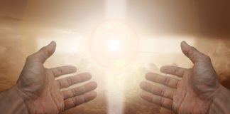 Los plurales de la divinidad Los plurales de la divinidad