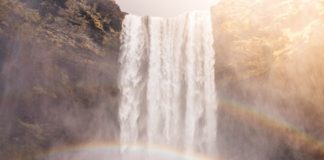 La majestad de nuestro Dios La majestad de nuestro Dios