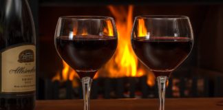 Lo añejo es mejor Lo añejo es mejor