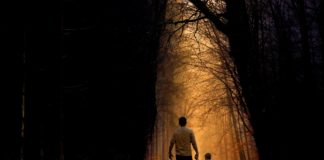 Caminando de la mano de Dios Caminando de la mano de Dios