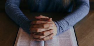 El monoteísmo base de la doctrina apostólica El Monoteísmo base de la Doctrina Apostólica