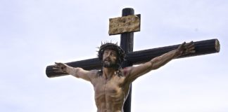 Nosotros no confiamos en un Cristo caído Nosotros no confiamos en un Cristo caído