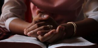 Cómo vivir un cristianismo verdadero Cómo vivir un cristianismo verdadero